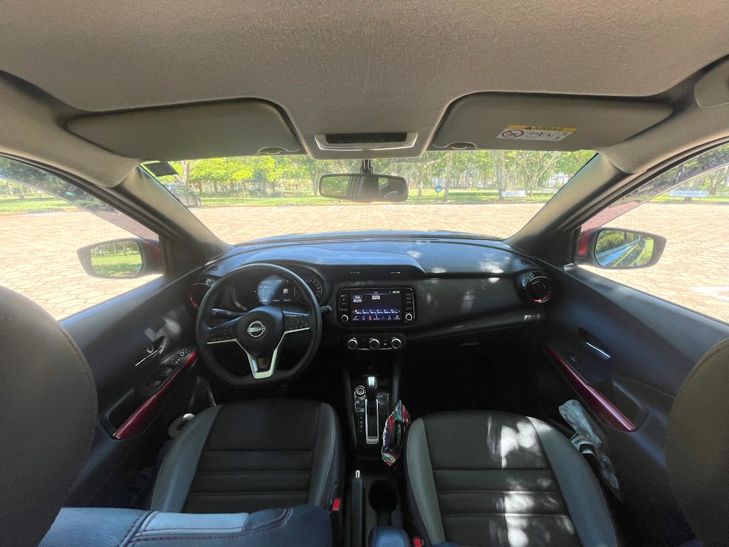 interior frontal do carro